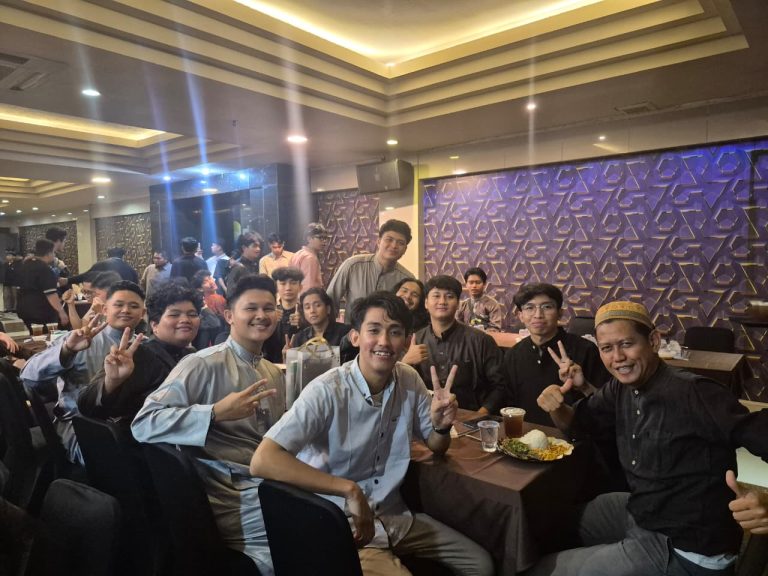 Kebersamaan Mahasiswa dan Dosen